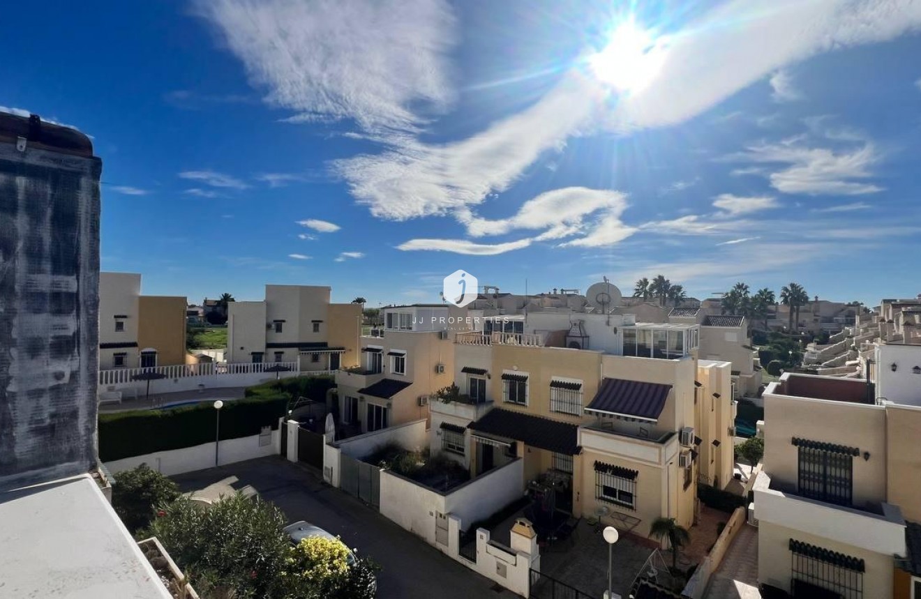 Z drugiej ręki - Szalet -
Orihuela Costa - Los Almendros-la Florida