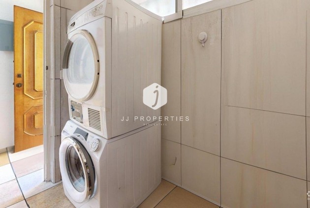 Z drugiej ręki - Mieszkanie w bloku -
Torrevieja - Puerto Deportivo