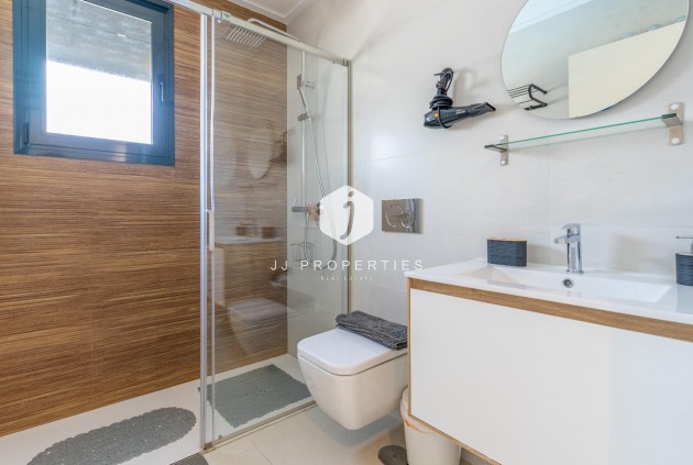 D'occasion - Appartement -
Torrevieja - Estacion de autobuses