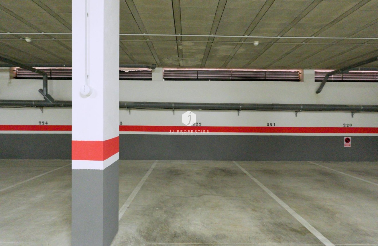 D'occasion - Appartement -
Torrevieja - Estacion de autobuses