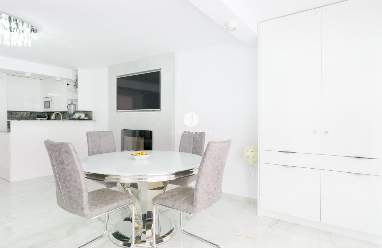 Aus zweiter Hand - Chalet -
Torrevieja - Punta prima