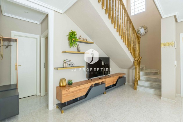 Resale - Villa -
Orihuela Costa - Punta Prima