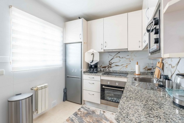 Resale - Villa -
Orihuela Costa - Punta Prima