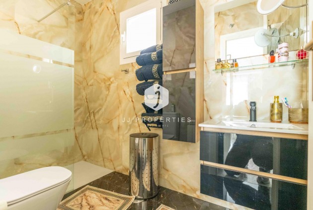 Resale - Villa -
Orihuela Costa - Punta Prima