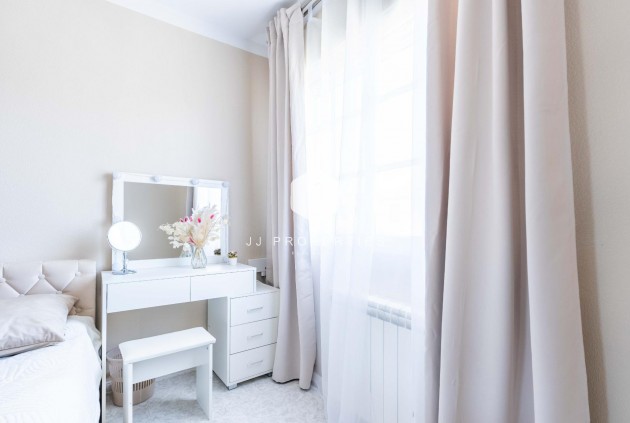 Resale - Villa -
Orihuela Costa - Punta Prima