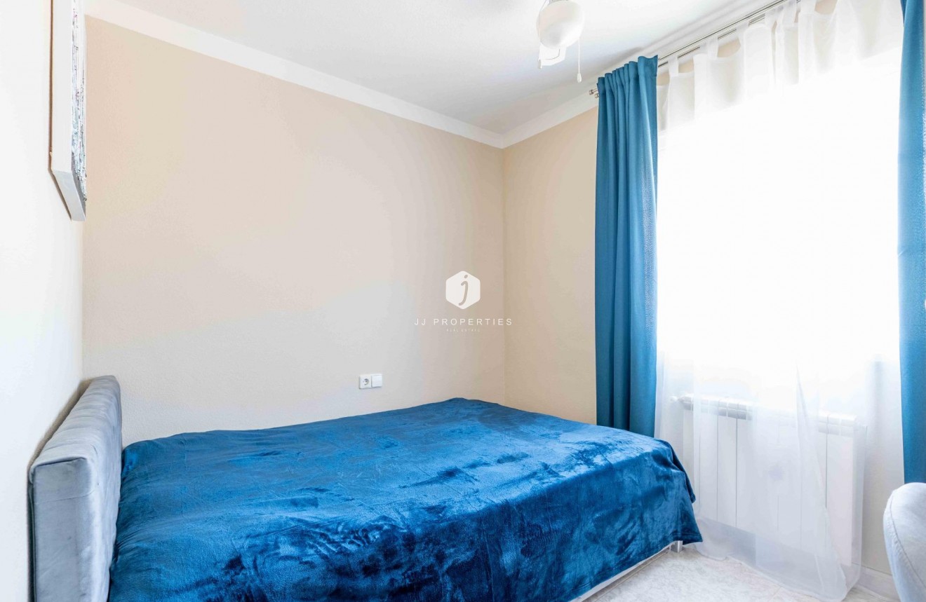 Resale - Villa -
Orihuela Costa - Punta Prima