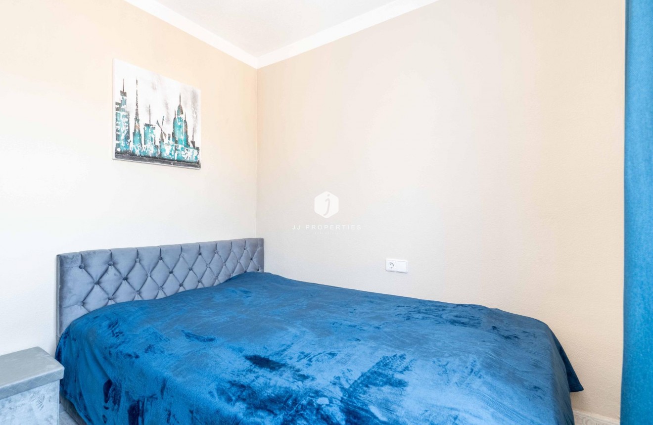 Resale - Villa -
Orihuela Costa - Punta Prima