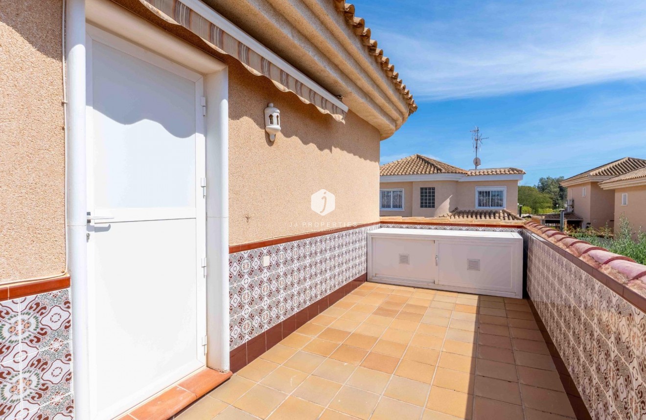 Resale - Villa -
Orihuela Costa - Punta Prima