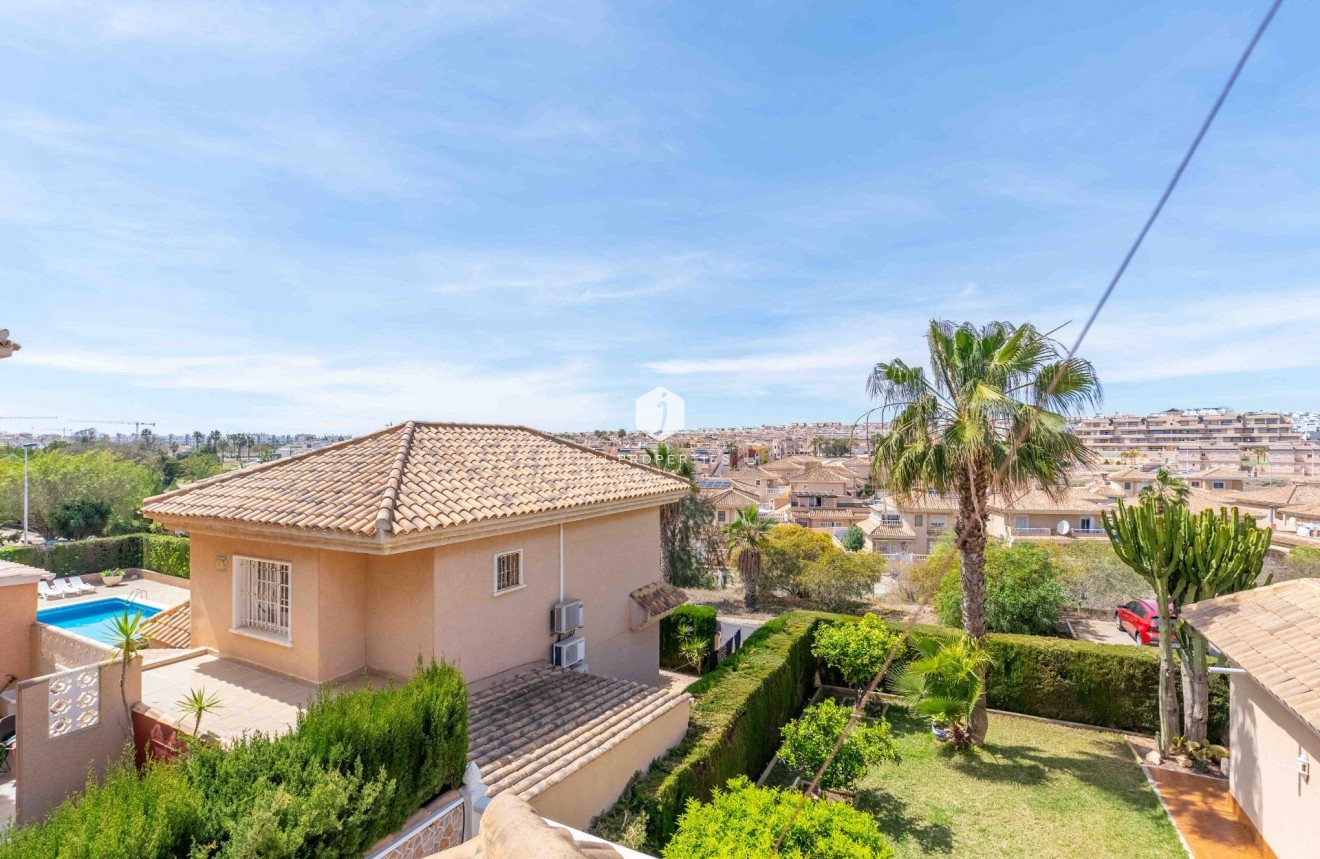 Resale - Villa -
Orihuela Costa - Punta Prima