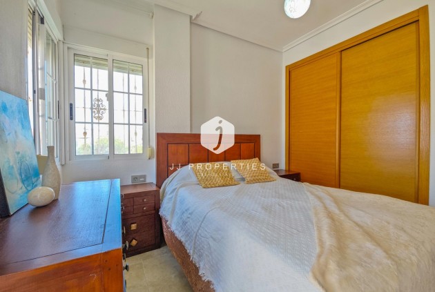 Resale - Villa -
Torrevieja - La Mata