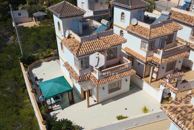 Resale - Villa -
Torrevieja - La Mata