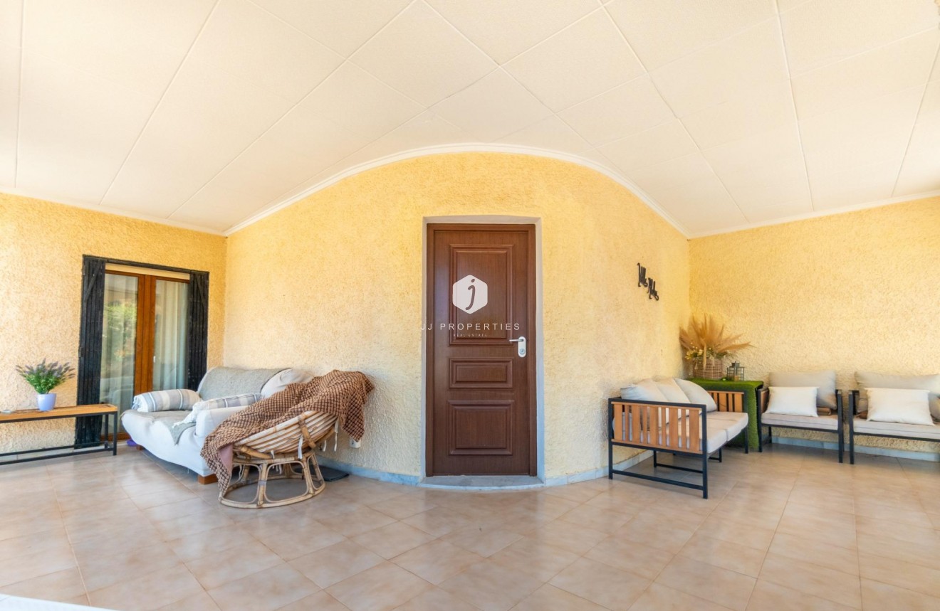 Z drugiej ręki - Villa -
Torrevieja - El chaparral