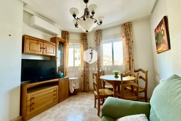 Z drugiej ręki - Mieszkanie w bloku -
Torrevieja - PARQUE DE LAS NACIONES