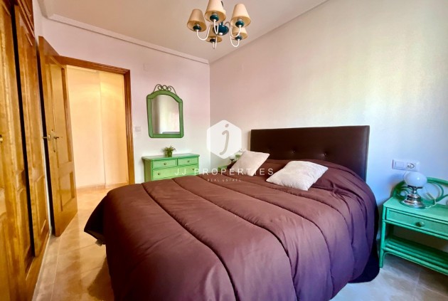 Z drugiej ręki - Mieszkanie w bloku -
Torrevieja - PARQUE DE LAS NACIONES