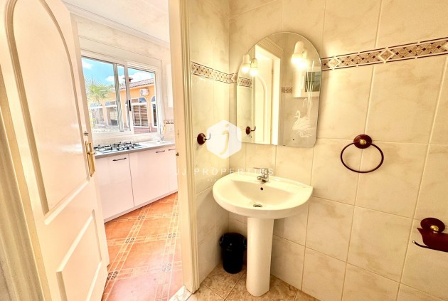 D'occasion - Villa -
Dolores - Cmno. Escorredor