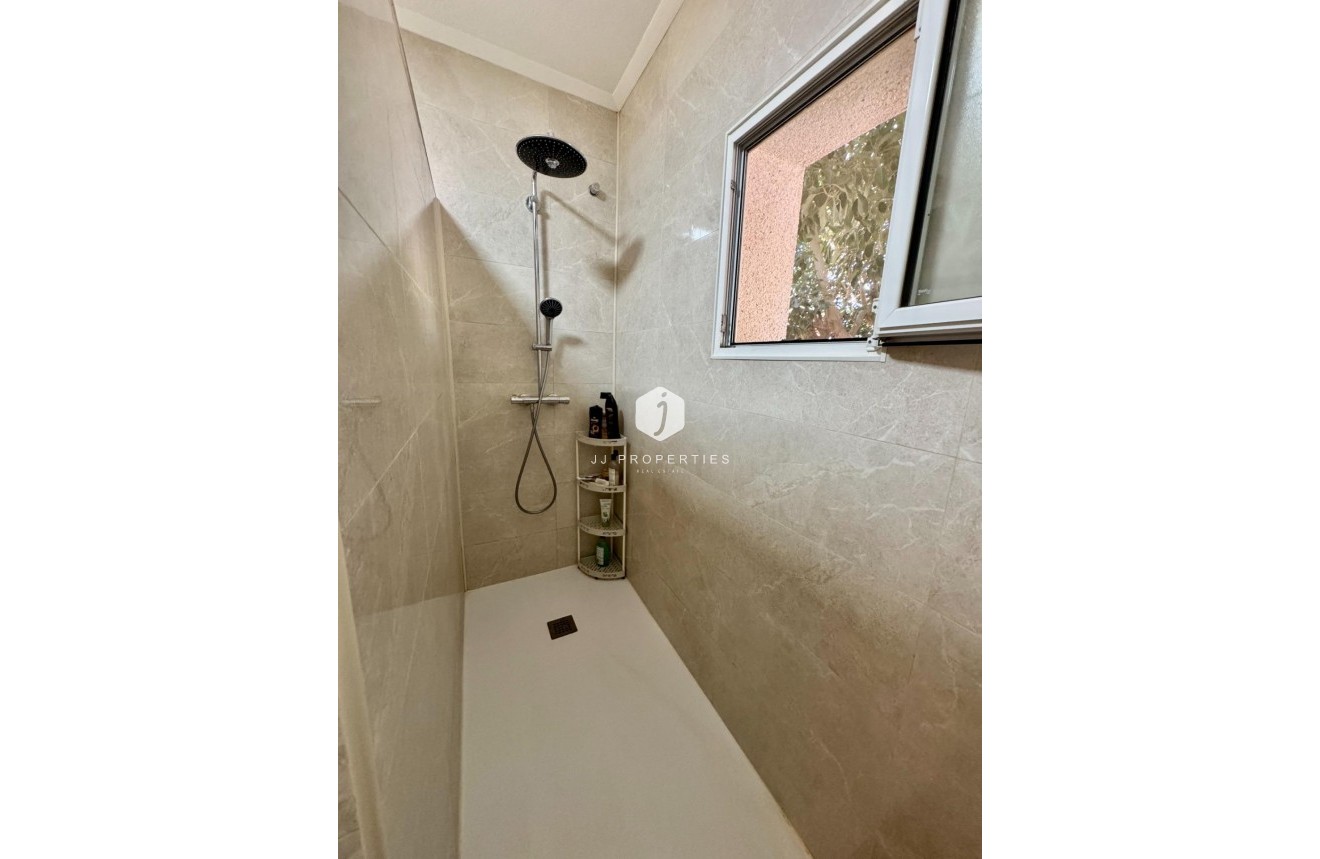 D'occasion - Villa -
Dolores - Cmno. Escorredor