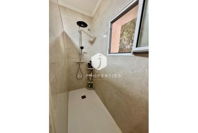 D'occasion - Villa -
Dolores - Cmno. Escorredor