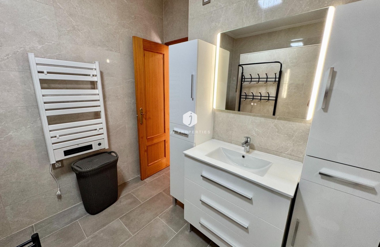 D'occasion - Villa -
Dolores - Cmno. Escorredor