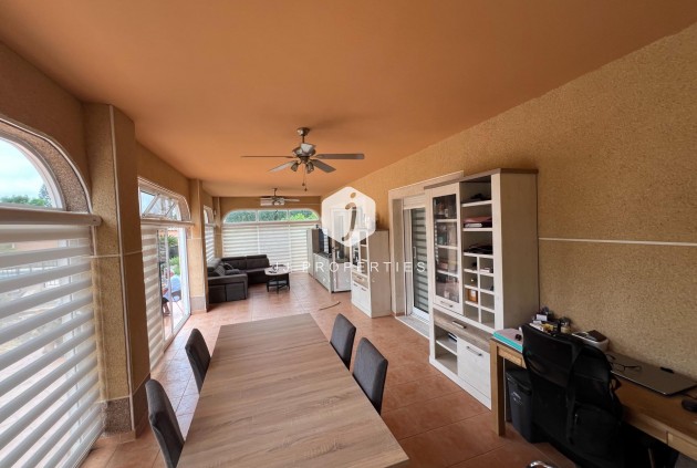 D'occasion - Villa -
Dolores - Cmno. Escorredor