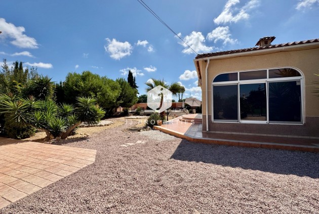 D'occasion - Villa -
Dolores - Cmno. Escorredor