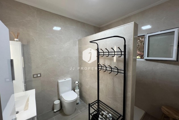 D'occasion - Villa -
Dolores - Cmno. Escorredor