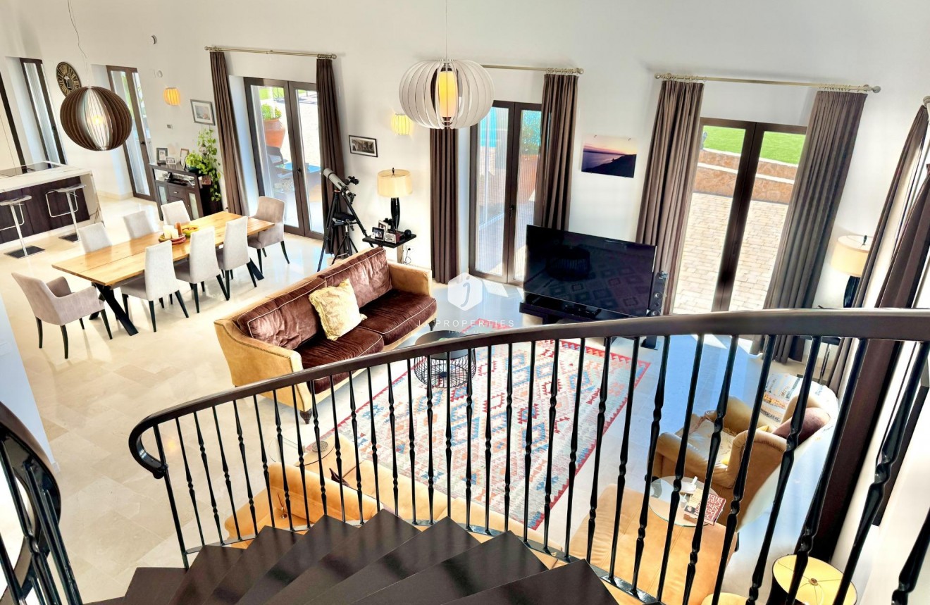 Resale - Villa -
Dolores - Comunidad Valenciana