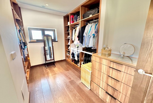 Resale - Villa -
Dolores - Comunidad Valenciana