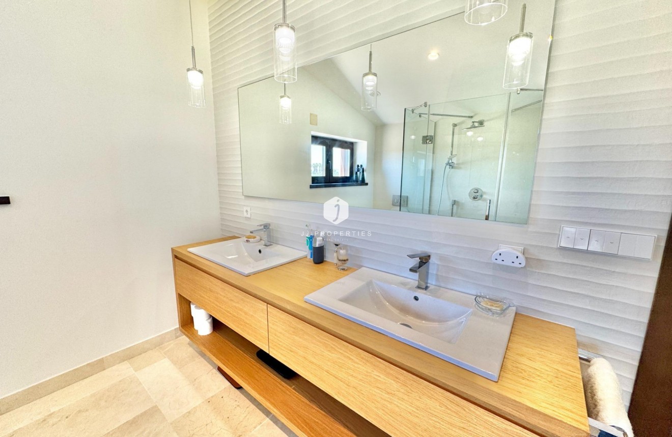 Resale - Villa -
Dolores - Comunidad Valenciana