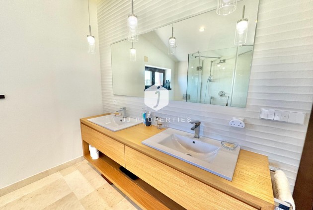 Resale - Villa -
Dolores - Comunidad Valenciana