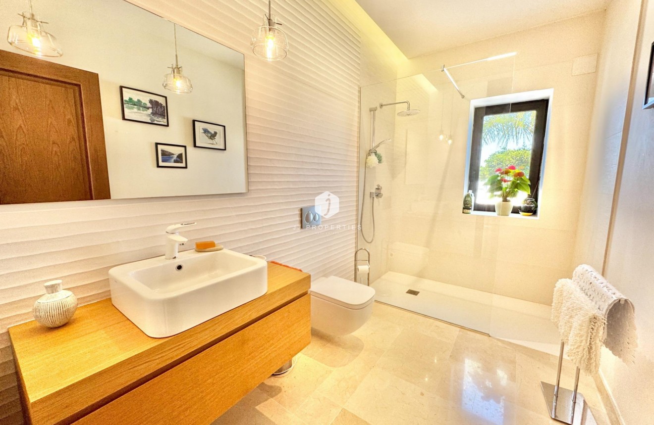 Resale - Villa -
Dolores - Comunidad Valenciana