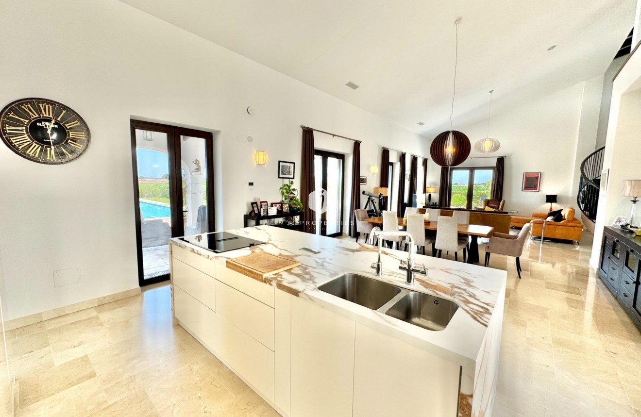 Resale - Villa -
Dolores - Comunidad Valenciana