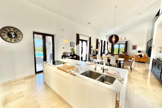 Resale - Villa -
Dolores - Comunidad Valenciana