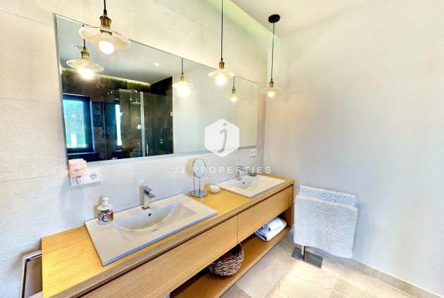 Resale - Villa -
Dolores - Comunidad Valenciana