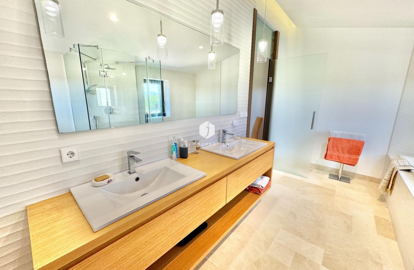 Resale - Villa -
Dolores - Comunidad Valenciana