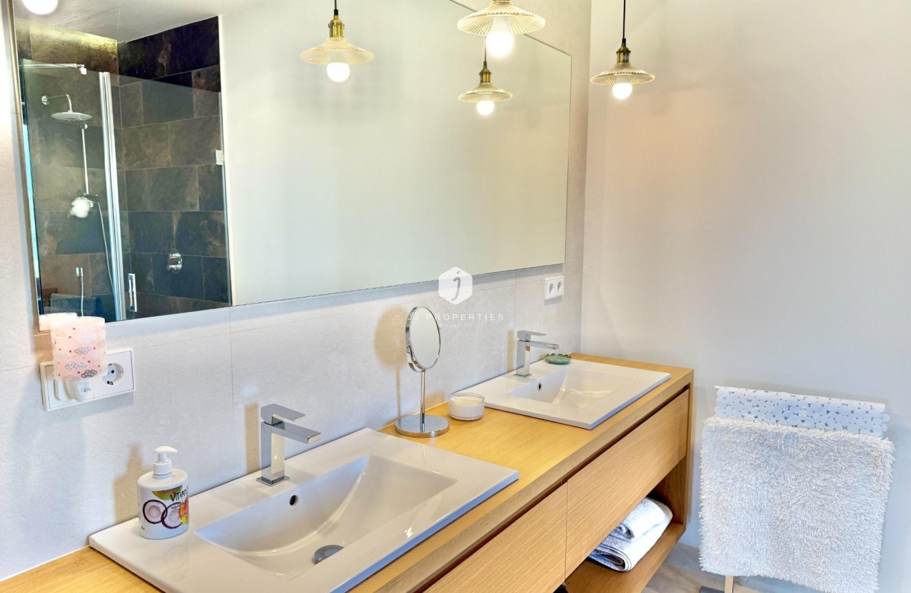 Resale - Villa -
Dolores - Comunidad Valenciana