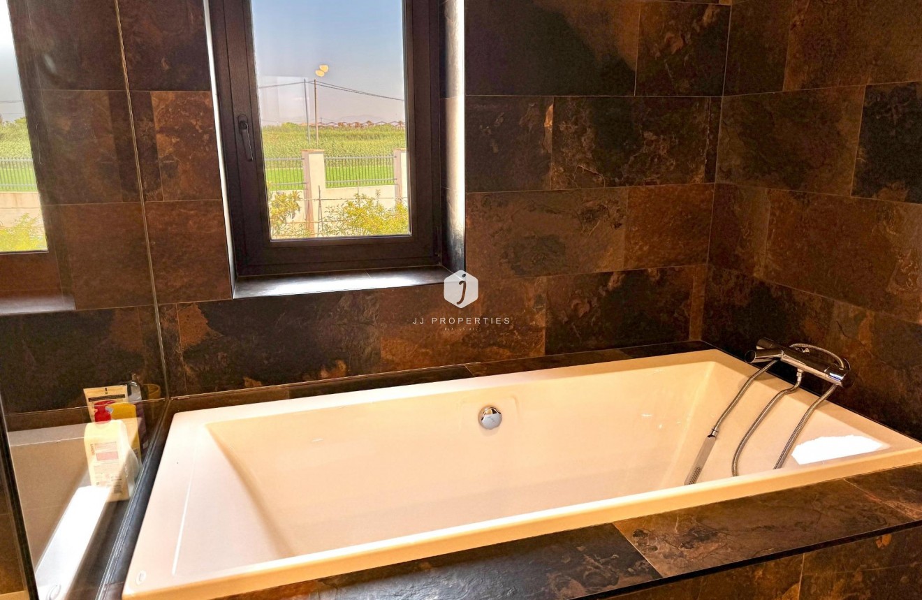 Resale - Villa -
Dolores - Comunidad Valenciana