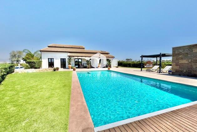 Resale - Villa -
Dolores - Comunidad Valenciana