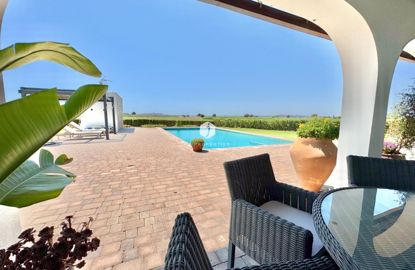 Resale - Villa -
Dolores - Comunidad Valenciana