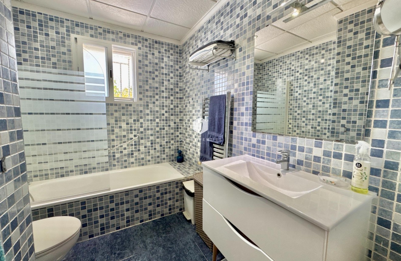 Resale - Villa -
Dolores - Comunidad Valenciana