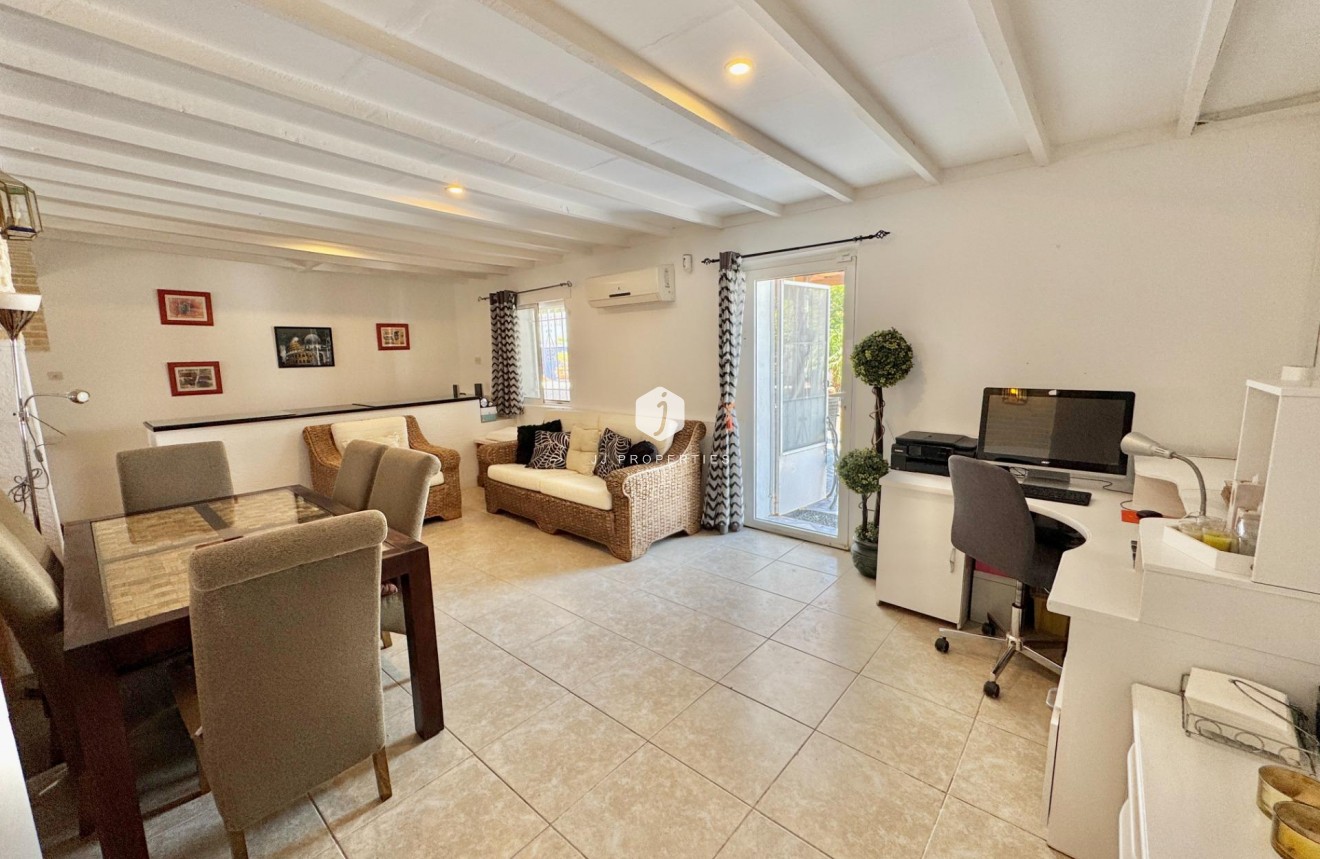Resale - Villa -
Dolores - Comunidad Valenciana