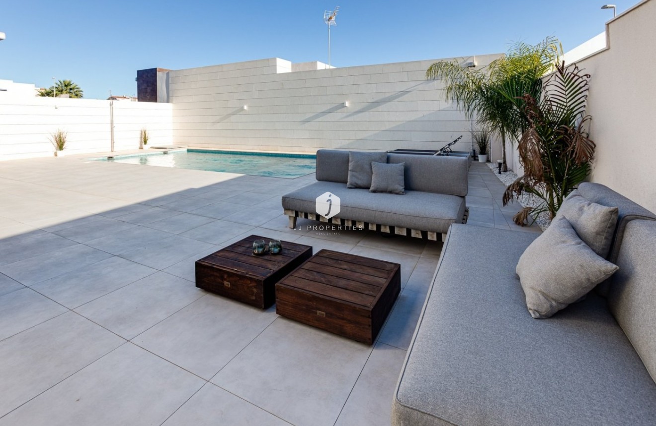 Nouvelle construction - Villa -
Pilar de la Horadada - pueblo