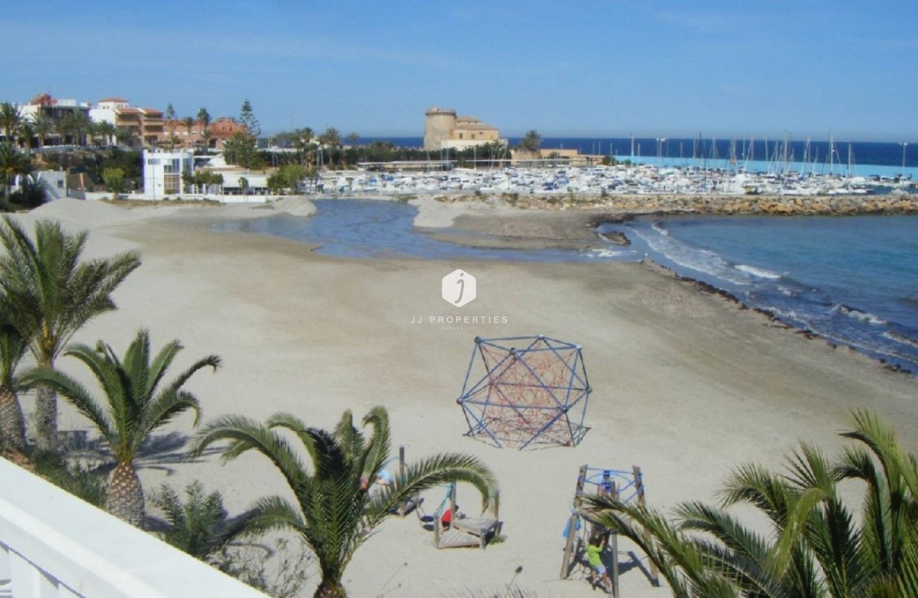 Nouvelle construction - Villa -
Pilar de la Horadada - pueblo