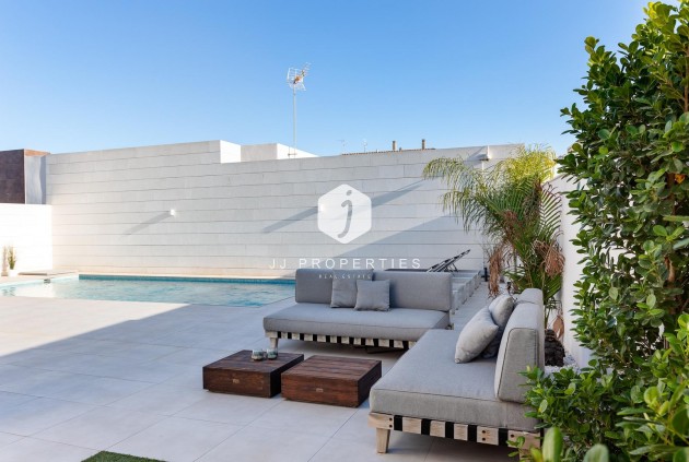 Obra nueva - Villa -
Pilar de la Horadada