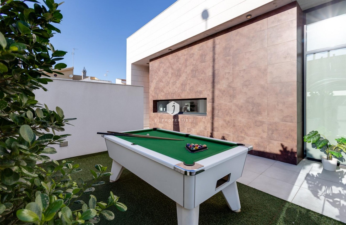 Obra nueva - Villa -
Pilar de la Horadada