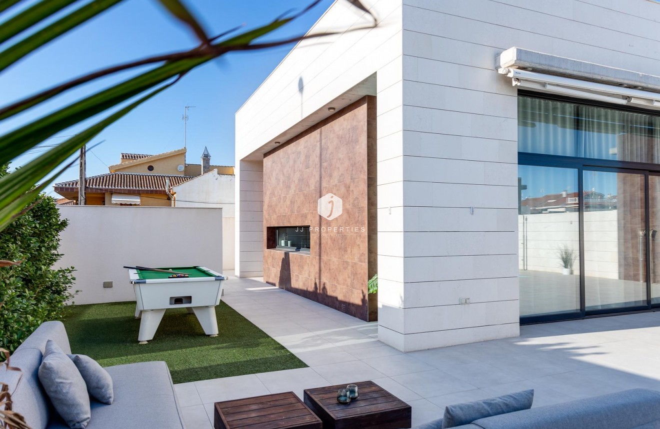 Obra nueva - Villa -
Pilar de la Horadada