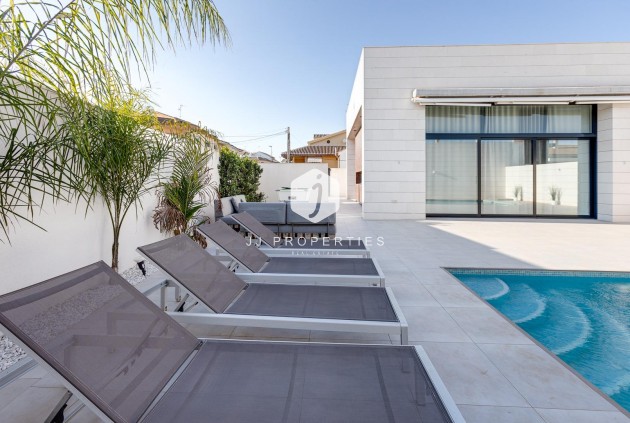 Obra nueva - Villa -
Pilar de la Horadada