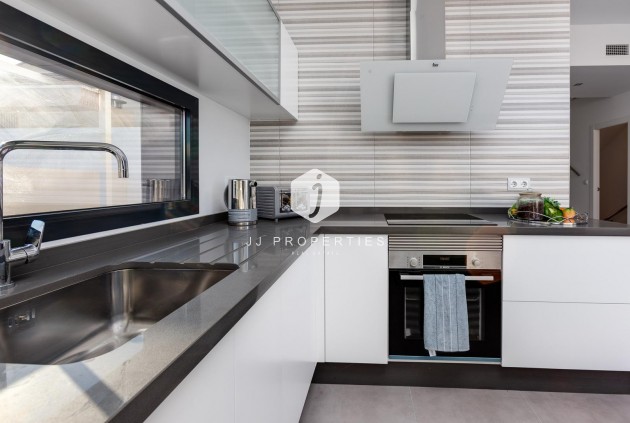 Obra nueva - Villa -
Pilar de la Horadada