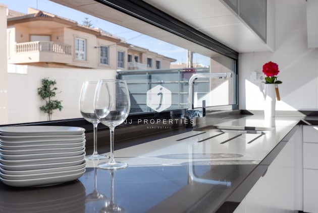 Obra nueva - Villa -
Pilar de la Horadada