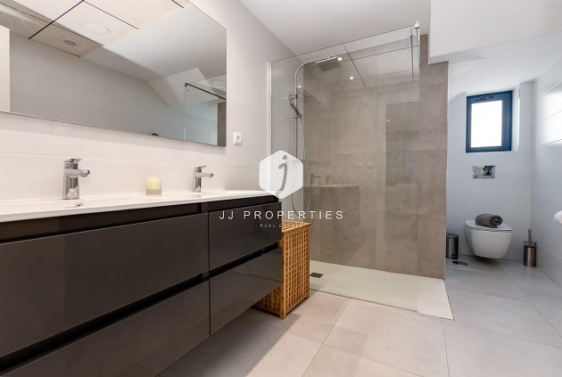 Obra nueva - Villa -
Pilar de la Horadada