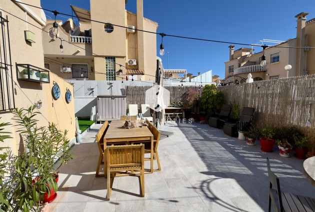 D'occasion - Villa -
Orihuela Costa - Costa Blanca